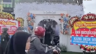 Khitanan Anak Kades di Bogor Bikin Geger! Mewahnya Kebangetan, Jalan Ditutup