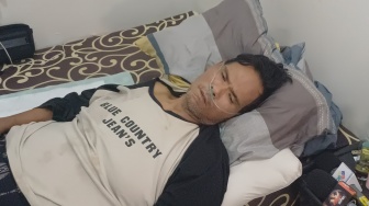 Kondisi Fahmi Bo Usai Pulang dari RS: Pakai Alat Bantu Napas, Belum Bisa Berdiri