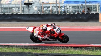 Pembalap Astra Honda Dominasi Podium 600cc di Mandalika Gunakan CBR600RR