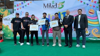 Adu Cerdas di Panggung Standup Comedy, Ketika Tertawa Bisa Satukan Banyak Orang