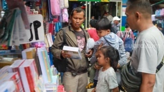 Bolehkah Gaji Karyawan UMKM di Bawah UMR? Viral Loker Jaga Toko Diupah Rp100 Ribu di Jakarta