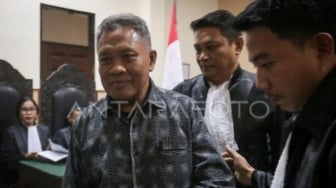 Mantan Bupati Lombok Barat Dituntut 10,5 Tahun Penjara, Ini Kasusnya!
