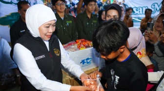 Khofifah Turun Tangan, Pasar Murah Mojokerto Hadir: Harga Sembako Bikin Warga Tersenyum