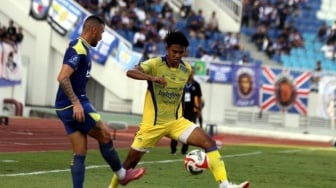 Rahasia Taktik Jitu Bojan Hodak Bawa Persib Bandung Raih Kemenangan Penting Atas Arema FC.