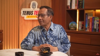 Mahfud MD Kasih Dua Jempol untuk Prabowo: Ada Apa Ini?