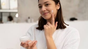 5 Rekomendasi Moisturizer Wardah Penghilang Dark Spots Terbaik