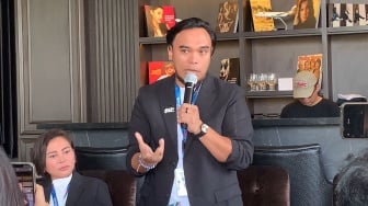 Utang Budi Barry Likumahuwa Pada Mendiang Ireng Maulana