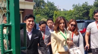 Siapa Pengacara Tasya Farasya? Visualnya Bikin Salfok saat Dampingi Sidang Perdana
