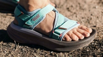 Trekking Jadi Gaya Hidup: Sandal Ini Siap Temani Petualangan Urban dan Alammu!
