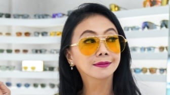 Di Balik Penampilan Seksinya Sekarang, Asri Welas Tak Malu Akui Oplas