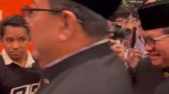 Nekat! Gasak HP ASN, Detik-detik 2 Pencopet Beraksi saat Pramono-Rano Karno Tiba di Acara Abang None