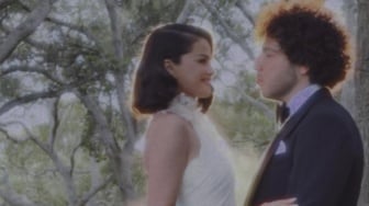 Selena Gomez dan Benny Blanco Resmi Menikah