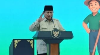 Momen Prabowo Hormat ke Mantan OB dan Tukang Ojek: Saya Jenderal, Saya Hormat Sama Kau..