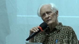 Romo Magnis Ajak Berpikir Ulang: Jika Soekarno Turuti Soeharto, Apakah Tragedi '65 Bisa Dicegah?