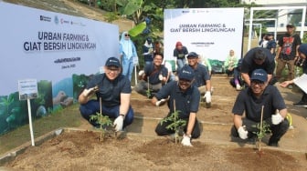 Kolaborasi Urban Farming Wujudkan Sungai Bersih dan Panen Melimpah di Ibu Kota