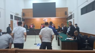 Sidang Perdana Kasus Pagar Laut Tangerang: 4 Terdakwa 'Main' Sertifikat Tanah dengan Uang Pelicin