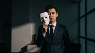 6 Daftar Profesi yang Diragukan Publik, Politisi Urutan Teratas?