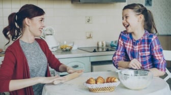 Good Intention, Bad Impact: Saat Kasih Sayang Orang Tua Justru Menyakitkan