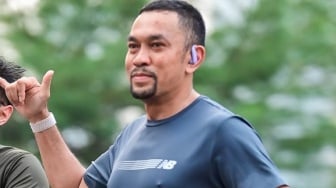 Telepon Ferry Irwandi, Ahmad Sahroni Bantah Kabur ke Luar Negeri dan Terpaksa Diam