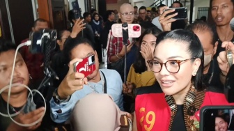 Jadi Pelajaran Hukum Gratis, Nikita Mirzani Bersikukuh Tuduhan Pemerasan Cuma Sengketa Bisnis