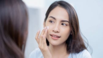 5 Rekomendasi Moisturizer Ceramide yang Murah untuk Memperbaiki Skin Barrier