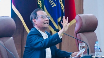 Cucu Mahfud MD Jadi Korban Keracunan MBG, Soroti Perbaikan Tata Kelola