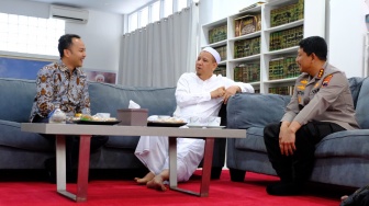 Wali Kota Solo Silaturahmi ke Habib Alwi Masjid Riyadh, Perkuat Sinergi Umaro dan Ulama