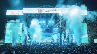 CRSL Day 2 Pecah! Ribuan Penonton Padati Lapangan Kenari Sejak Siang