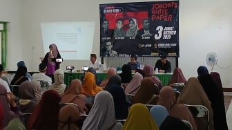 Roy Suryo Akui Bakal Road Show Buku 'Jokowi's White Paper' di 100 Kota di Indonesia