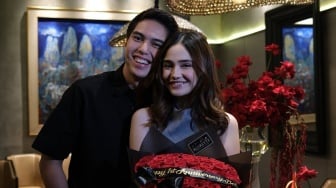 El Rumi dan Syifa Hadju Rayakan 1 Tahun Pacaran, Dapat Hadiah Kalung Mewah Seharga Rp 93 Juta