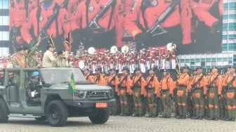 Sambil Mencontohkan, Panglima TNI Minta Prajurit Pasang Tatapan Tajam ke Prabowo saat HUT ke-80