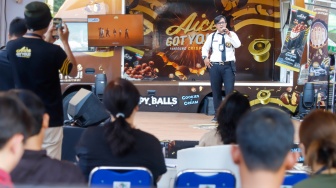 Keseruan Ajang Pencarian Bakat di Atas Truk Panggung Keliling
