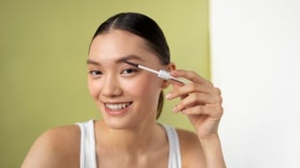 5 Rekomendasi Serum Bulu Mata Terbaik agar Lentik, Pernah Coba?
