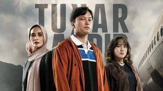 Review Tukar Takdir, Bukan Film yang Bikin Penonton Trauma Naik Pesawat!