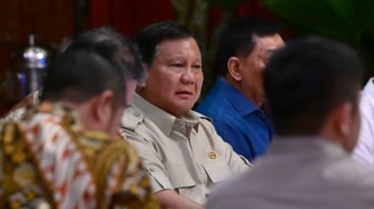Minggu Malam di Kertanegara, Prabowo Temui Kepala BGN dan Sejumlah Menteri: Bahas Isu Apa?