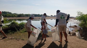 Aksi Bersih Pantai Mertasari, Tekankan Pengelolaan Sampah dan Edukasi Lingkungan Berkelanjutan