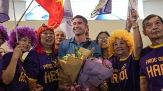 Legenda Australia Harry Kewell Resmi Latih Klub Vietnam Hanoi FC