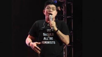 Andika Pakai Kaus 'We Should All Be Feminists', Jejak Digital Penculikan dan KDRT Dikuliti