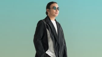 Whisnu Santika Ungkap Situasi Abu-Abu Cinta Gen Z di Lagu Baru "Yalla Habibi"