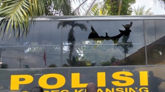 Penertiban PETI di Kuansing Rusuh: 6 Mobil Rusak, Satu Motor Dibakar