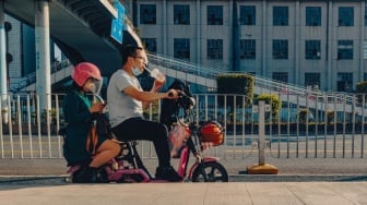 Nggak Nyangka 4 Motor Listrik Keren Ini Harganya Cuma 5 Jutaan? Ini Rekomendasinya