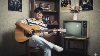 5 Prompt Foto Jadul 80-an: Dari Kamar Musik Hingga Gaya Kaset Lawas