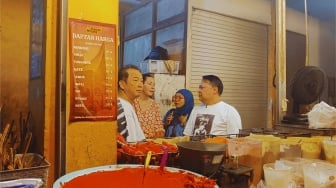 Kala Chef Michelin Star Berkelana di Tengah Pasar Beringharjo Yogyakarta