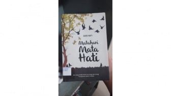 Matahari Mata Hati: Mimpi yang Tumbuh dari Pesantren dan Persahabatan