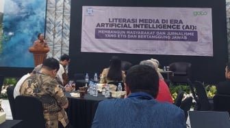 Ketua Dewan Pers Sindir Etika Pejabat: Kalau di Jepang Menteri Gagal Mundur, di Sini Maju Terus