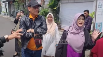 Sambangi Makam Keluarga Jokowi: Refly dan Dokter Tifa Ungkap Kejanggalan Silsilah Keluarga Presiden