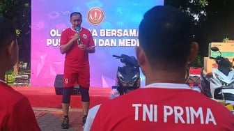 Perintah Pimpinan, TNI Beri Santunan Rp350 Juta Pada Dua Keluarga Prajurit yang Gugur saat HUT TNI