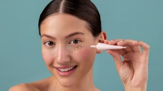 5 Tinted Sunscreen Terbaik untuk Flek Hitam Usia 40 Tahun ke Atas