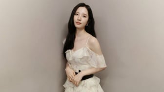 4 Padu Padan Outfit Warna Putih ala Bona WJSN yang Kece Buat Hangout!