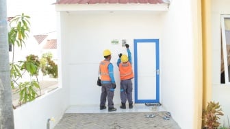93 KK di Kampung Nelayan Indramayu Mendapatkan Layanan Sambung Listrik Gratis dari PLN